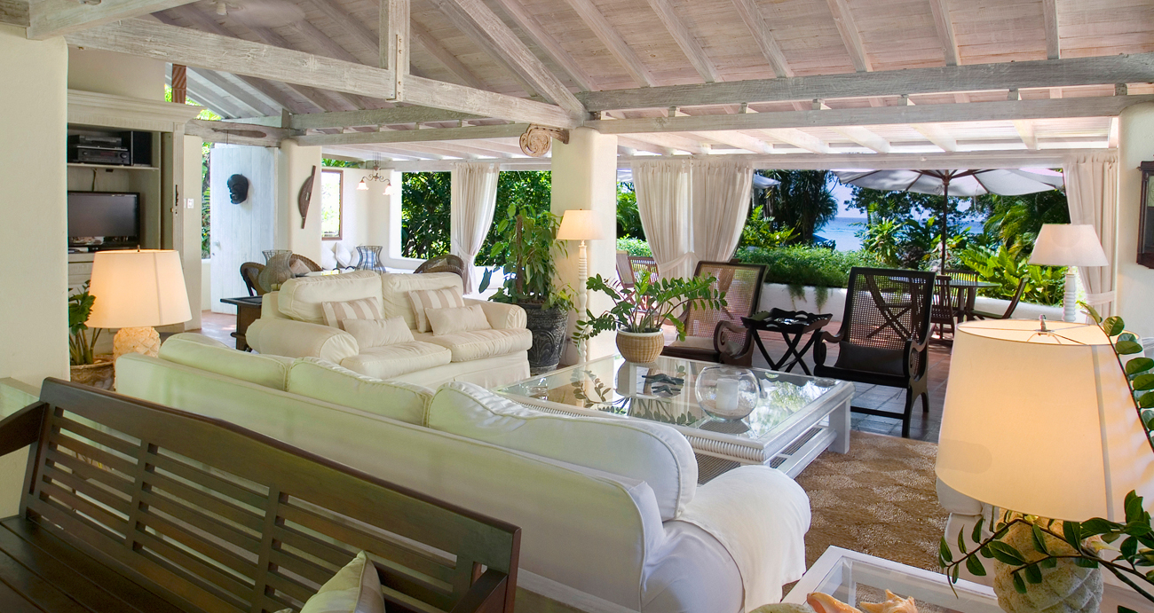 Landmark -Stunning Living Area