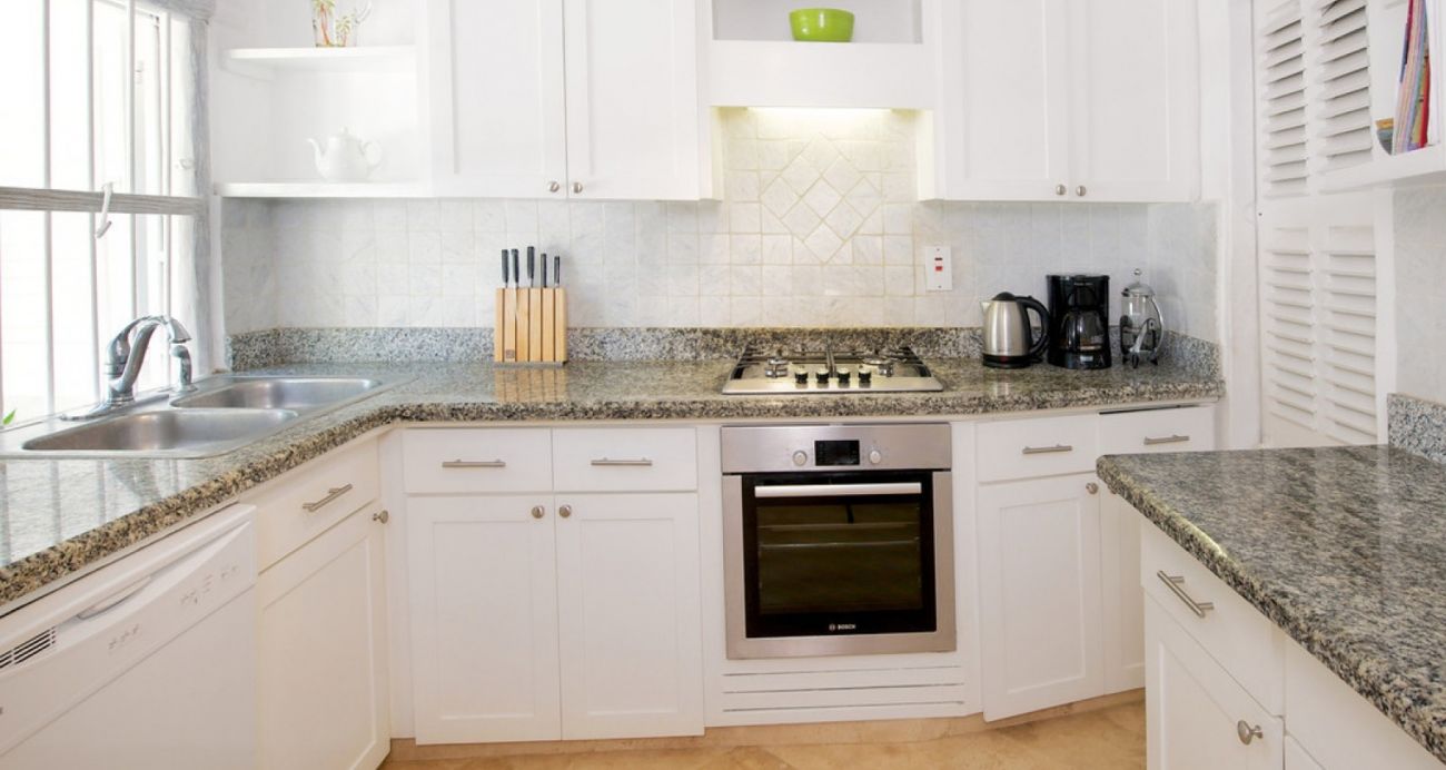 Merlin Bay Nutmeg - Kitchen