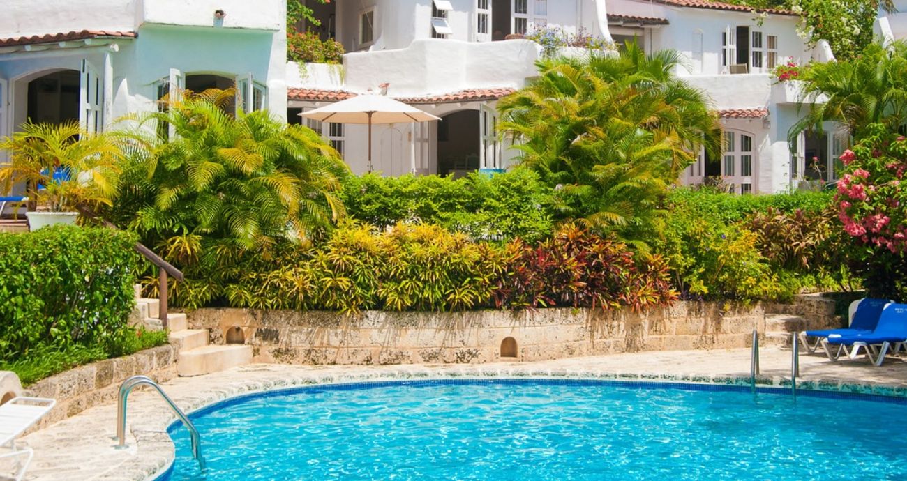 Merlin Bay Nutmeg - Pool